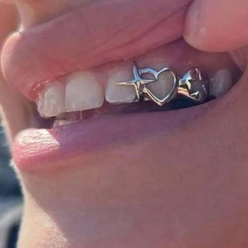 Punk Hip Hop Hollow Heart Teet - Men Accessories In Silver ulasan dan harga